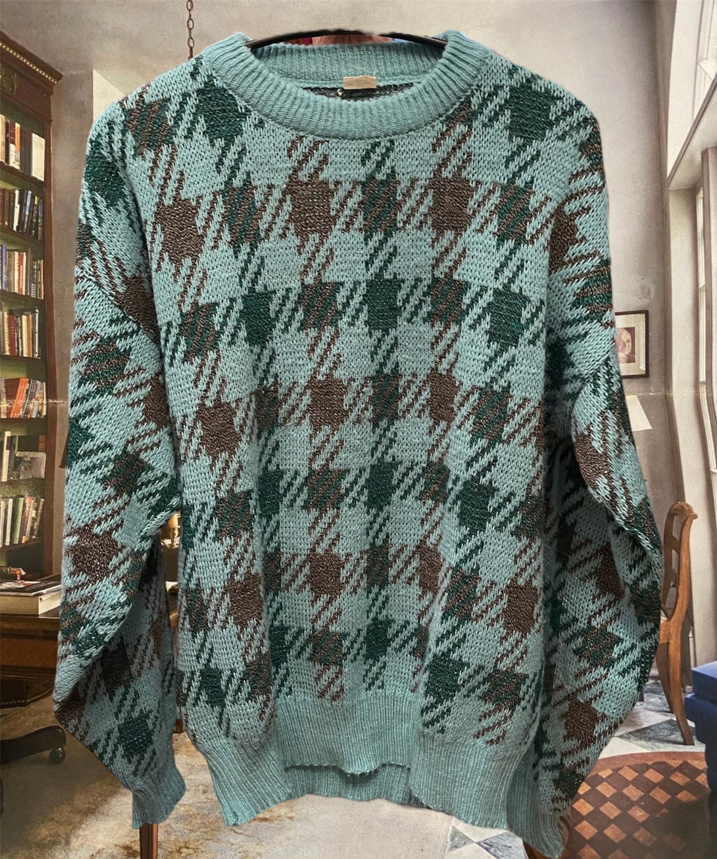 90s patterned jumper .Fits best M/L